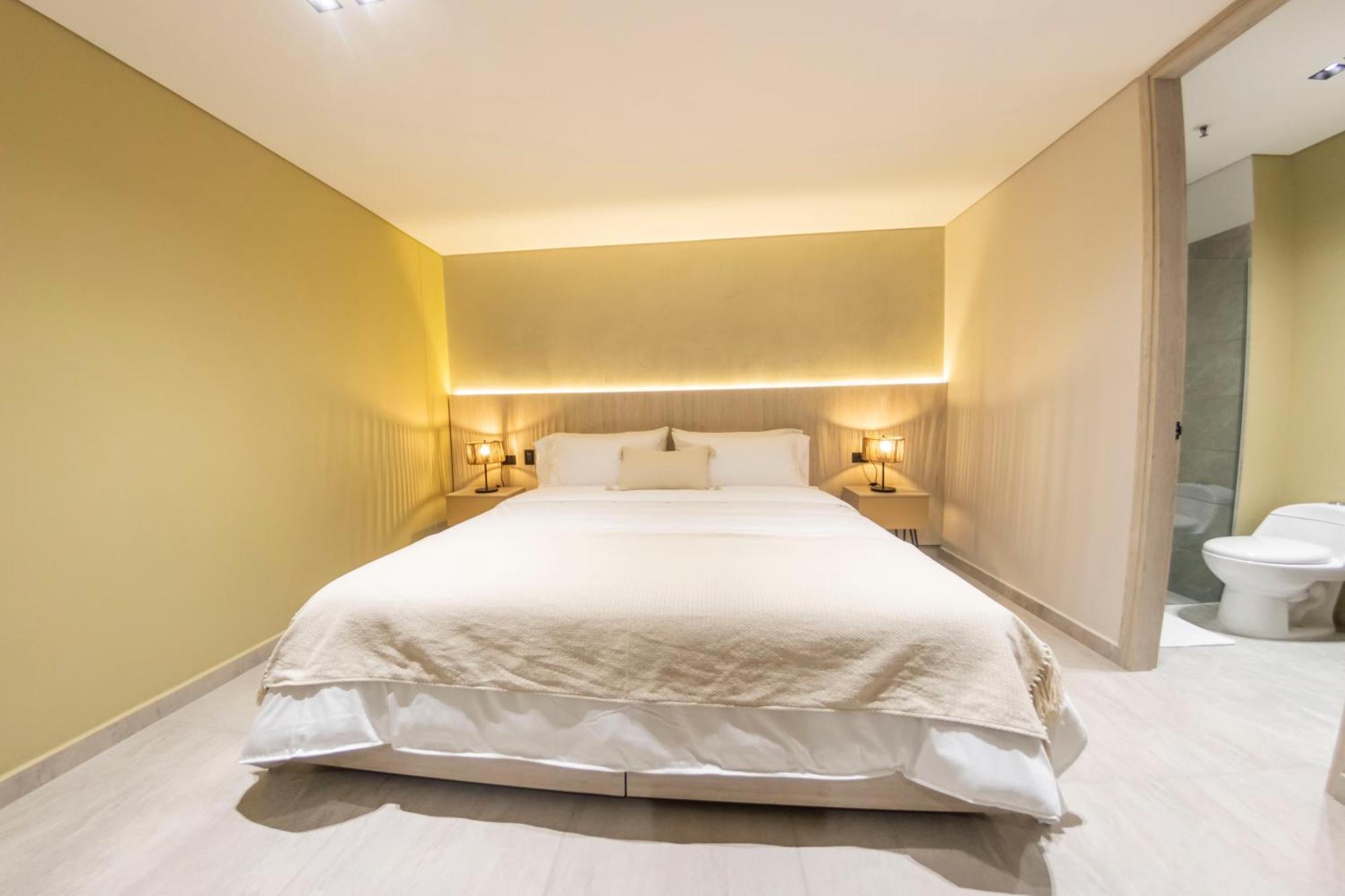 Sonata 44 Hotel Laureles Медельин Экстерьер фото