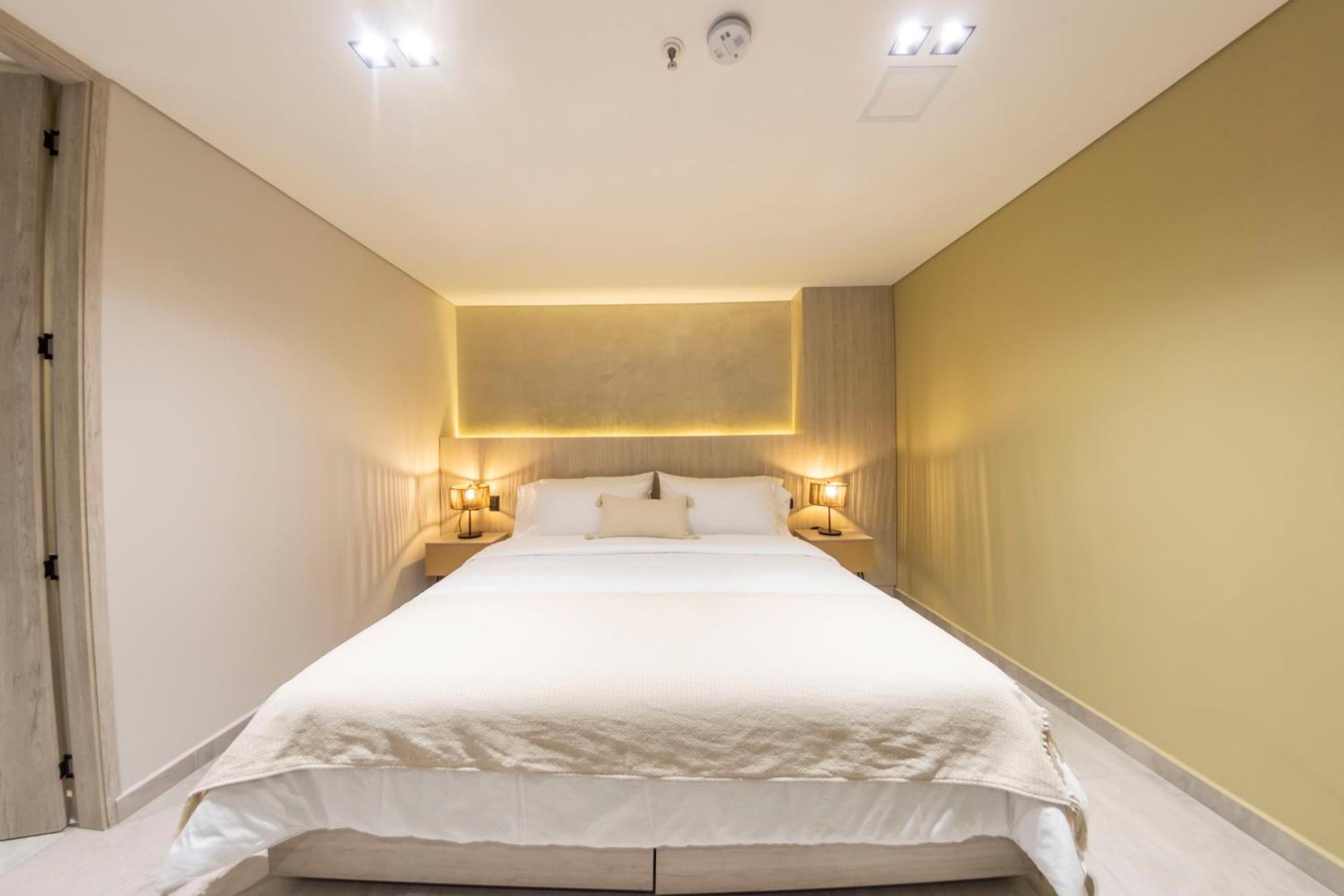 Sonata 44 Hotel Laureles Медельин Экстерьер фото