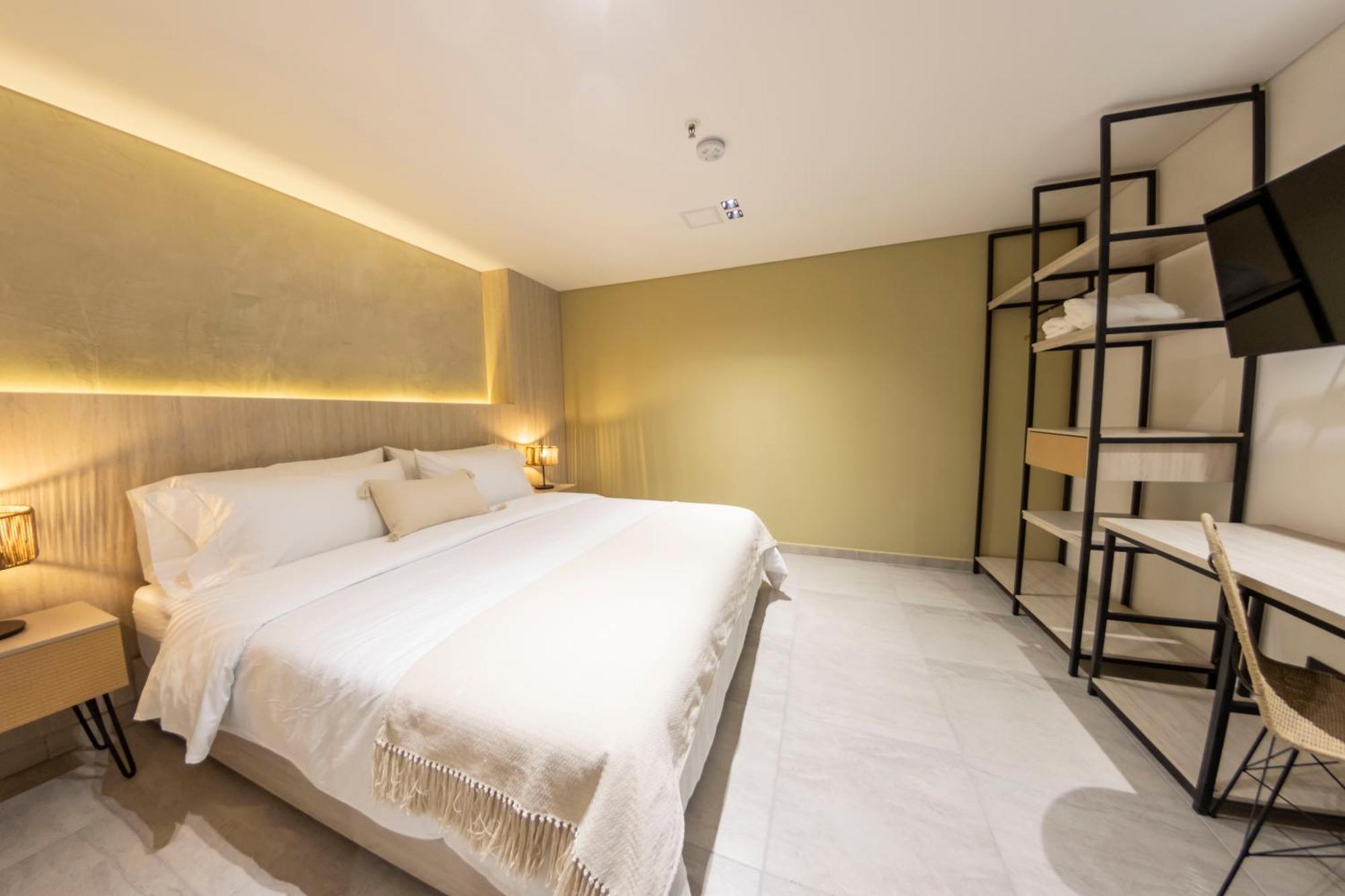 Sonata 44 Hotel Laureles Медельин Экстерьер фото